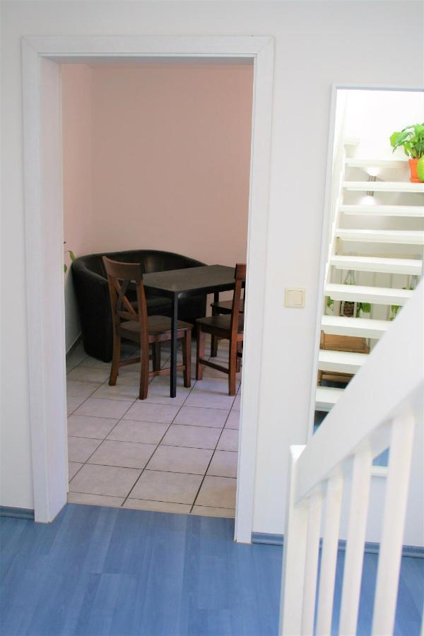 Zentrale Ferienwohnung Anker Im Sonnenblumenhaus Фленсбург Екстер'єр фото
